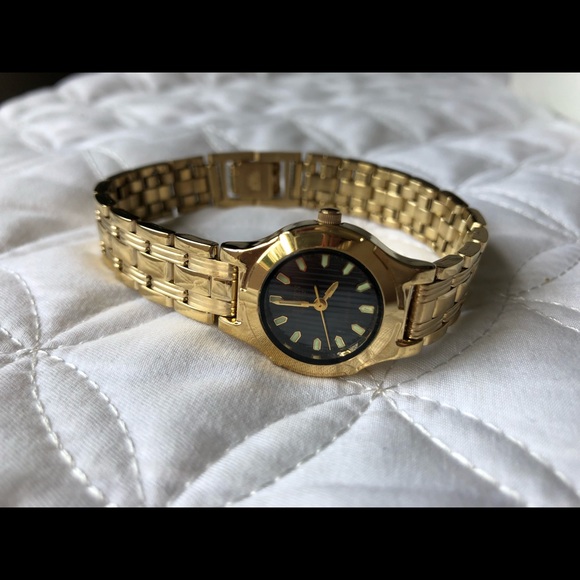 Citizen Women’s Watch - Picture 4 of 4